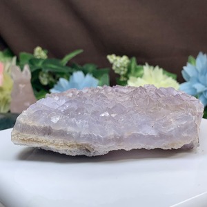 ハリネズミさんが住み着いついている☆ヤオガンシャン産・パープルフローライト原石