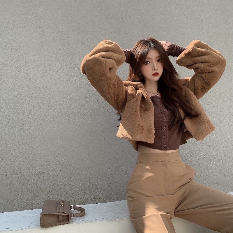 フェイクファーラペルショートショートコート女性秋冬濃厚2020新作ルーズ気質ぬいぐるみブラウス ブラックストロベリース85483008537