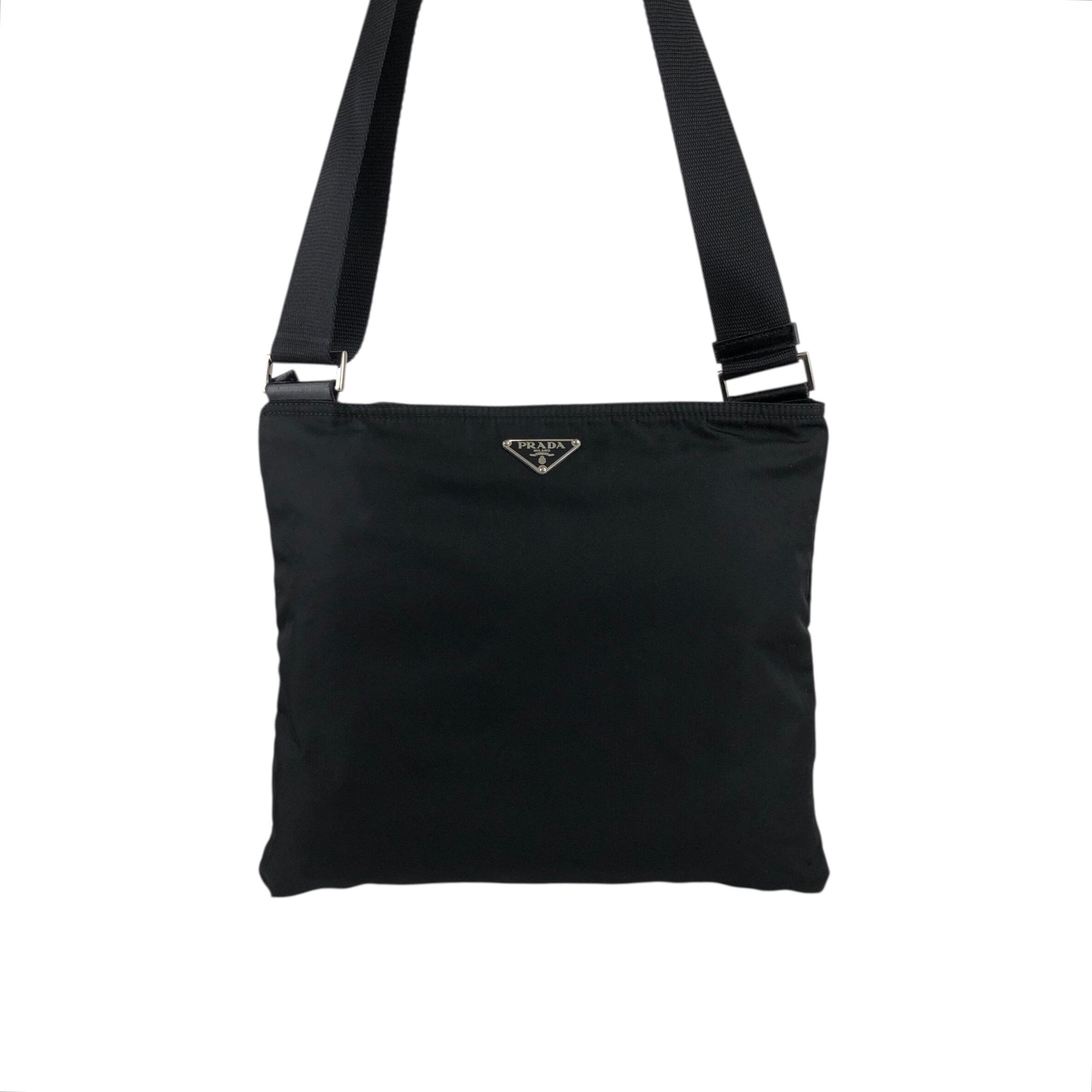 PRADA プラダ ショルダーバッグ ブラック トライアングルロゴ
