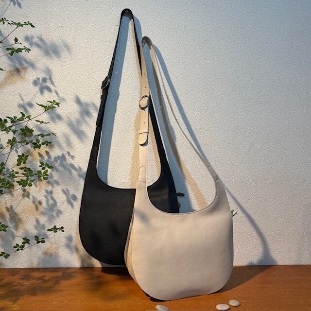 【ゆきちゃん】B.stuff Wメッシュ　ハンドバッグ ゆきちゃん様専用】B.stuff Wメッシュ ハンドバッグ - メルカリ