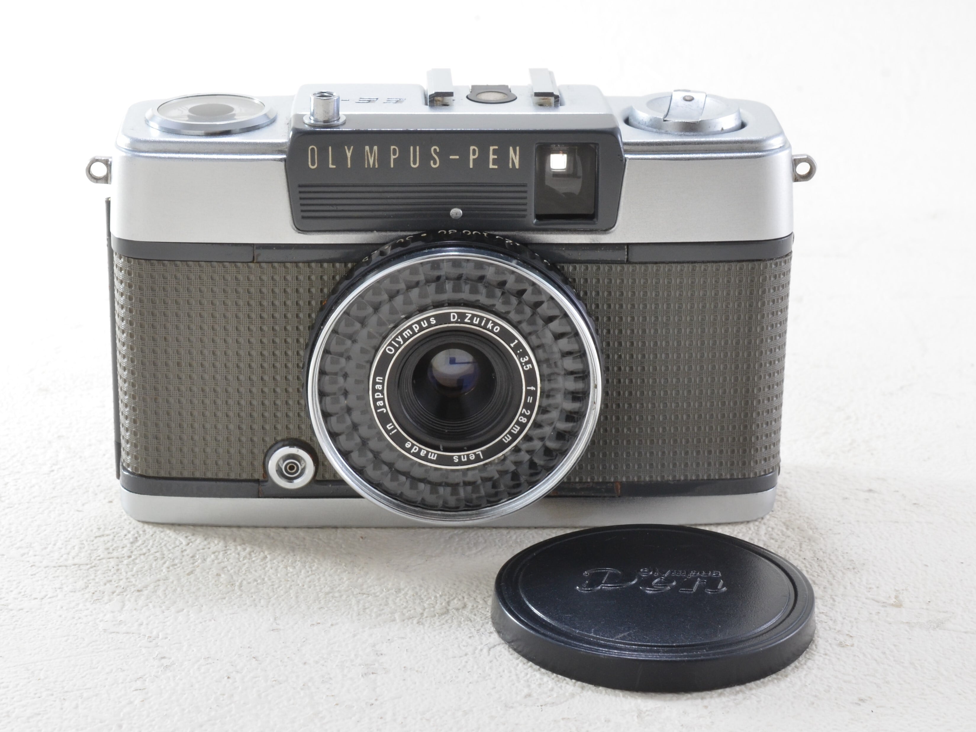 【初めてのフィルムカメラ】OLYMPUS PEN EE-2 / D.ZUIKO 28mm F3.5 整備済 ネガフィルム付 オリンパス（51259）