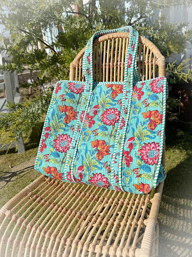 《Botanical Bags ⑦》Green × Red Flower（ファスナータイプ）