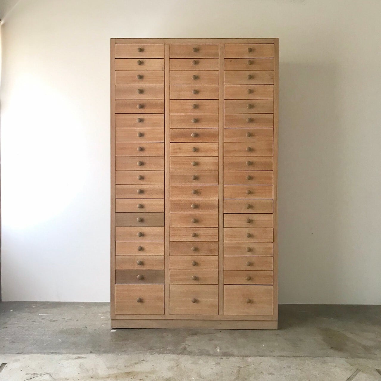 引き出し54杯　古家具