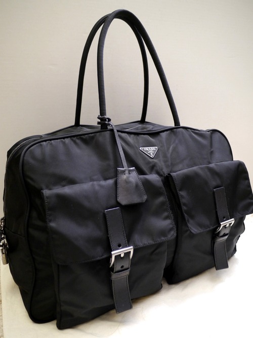 美品18万◆PRADA プラダ ノートPC対応ビジネス可 大容量 ダブルフラップ ミニボストン型 トート バッグ 黒◆ 使い勝手抜群の大容量モデル♪