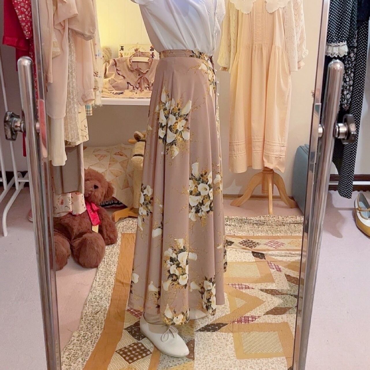 INGEBORG / flower pearl button flare skirt