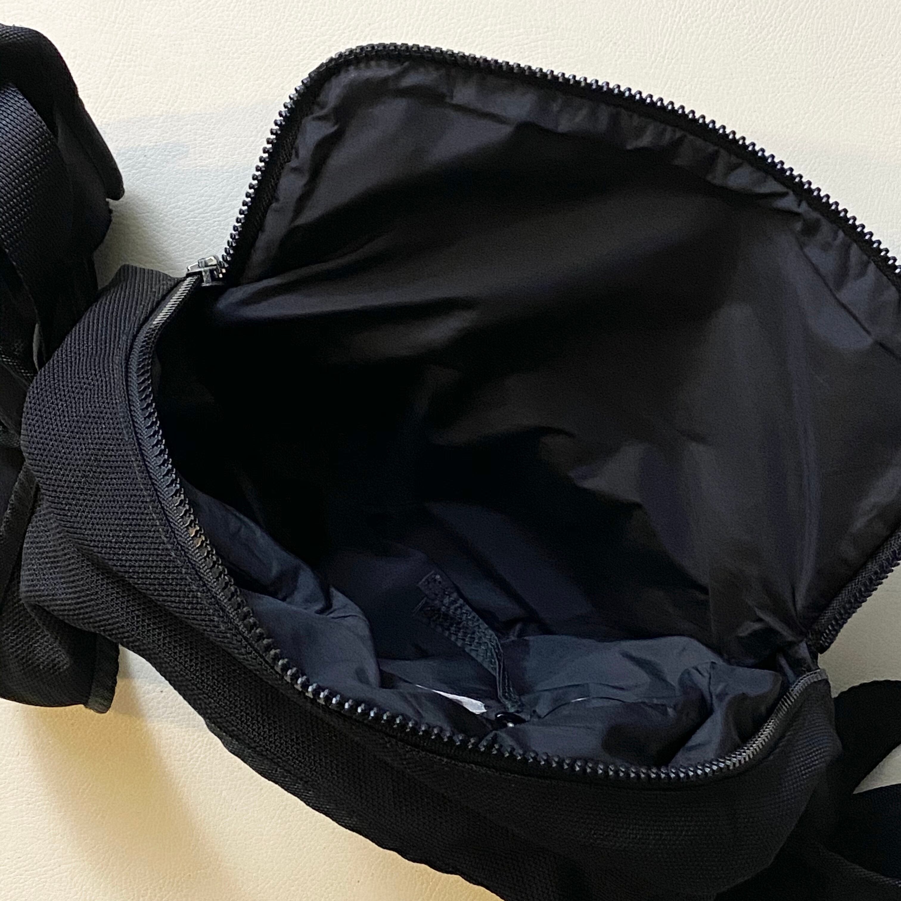 archive vintage 名作MIUMIU nylon body bag archive vintage MIUMIU nylon body bag | NOIR ONLINE