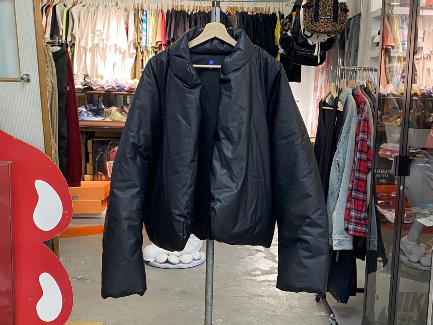 Yeezy × Gap Jacket Black Small検討させていただきます - その他