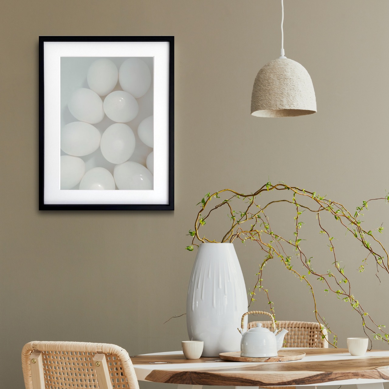 ゆでたまご好き｜ミニマルでシュールな白タマゴのアートポスター｜シンプル空間にユーモアを添える一枚｜A2ポスター