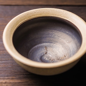 ひび白 リム3寸小鉢（小付・小鉢・豆皿）／吉永哲子