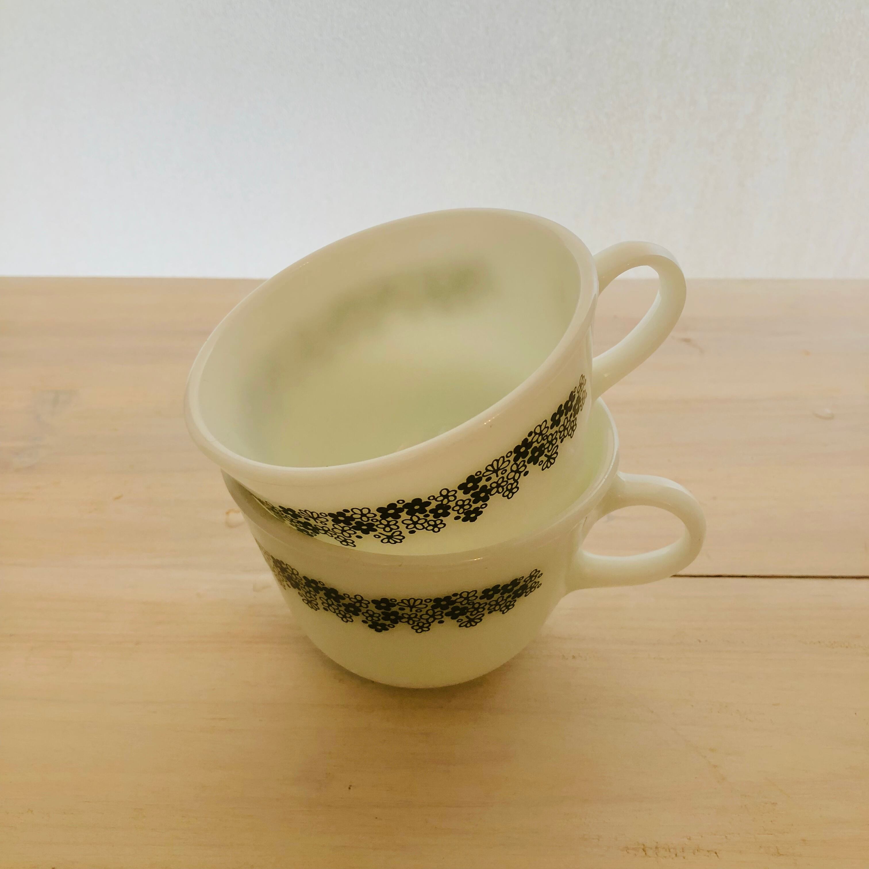 ガラスのもの：ミルクグラス・その他 | Attic-vintage at kaina