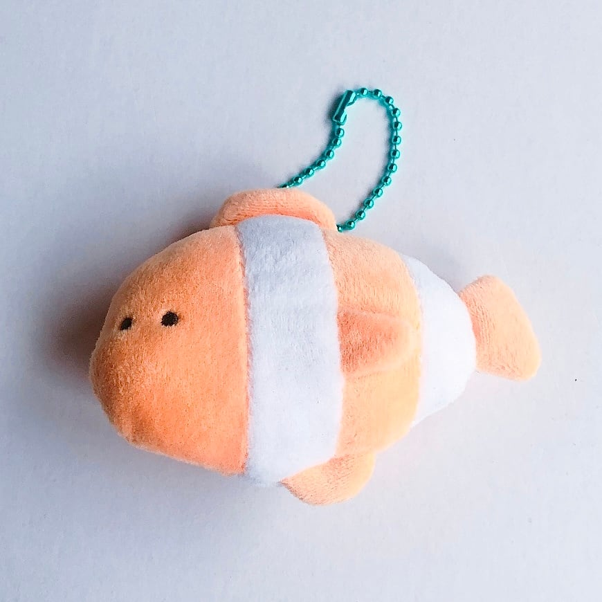 つぶらな瞳の水族館 ぬいぐるみマスコットキーチェーン かくれくまのみ 大人ファンシー雑貨店etamo