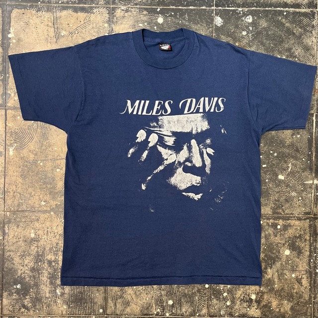 90's MILS DAVIS T-shirt