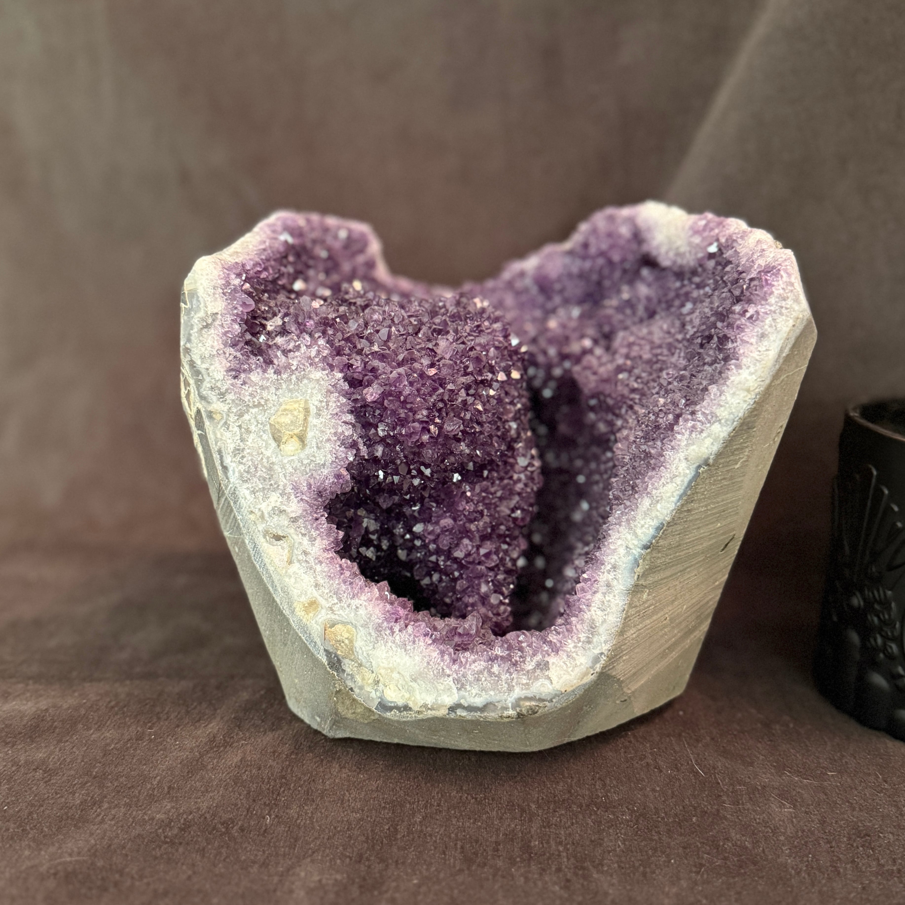 ブラウン アメジスト】ウルグアイの秘宝 ― アメジストドーム ジオード