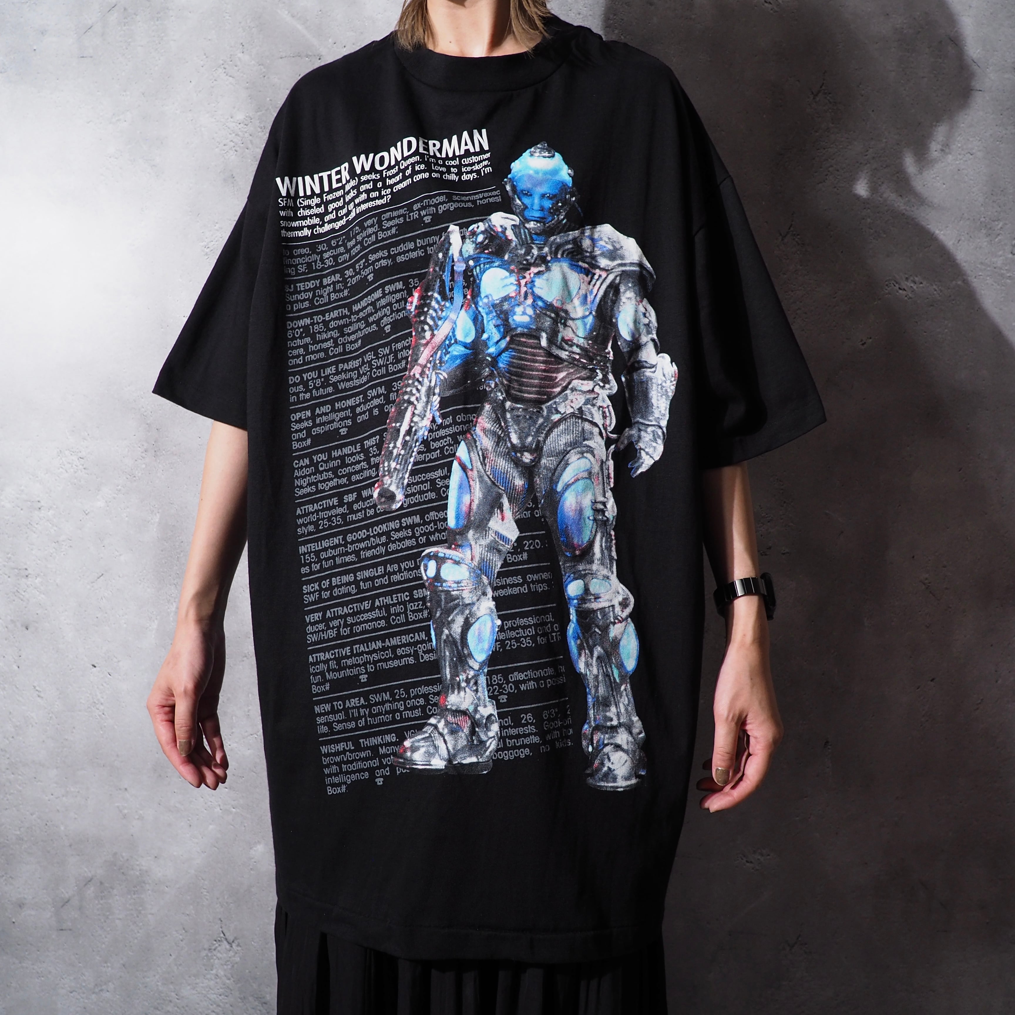 1997s ” Winter wonderman ” printed black loose Tee (made in Usa)