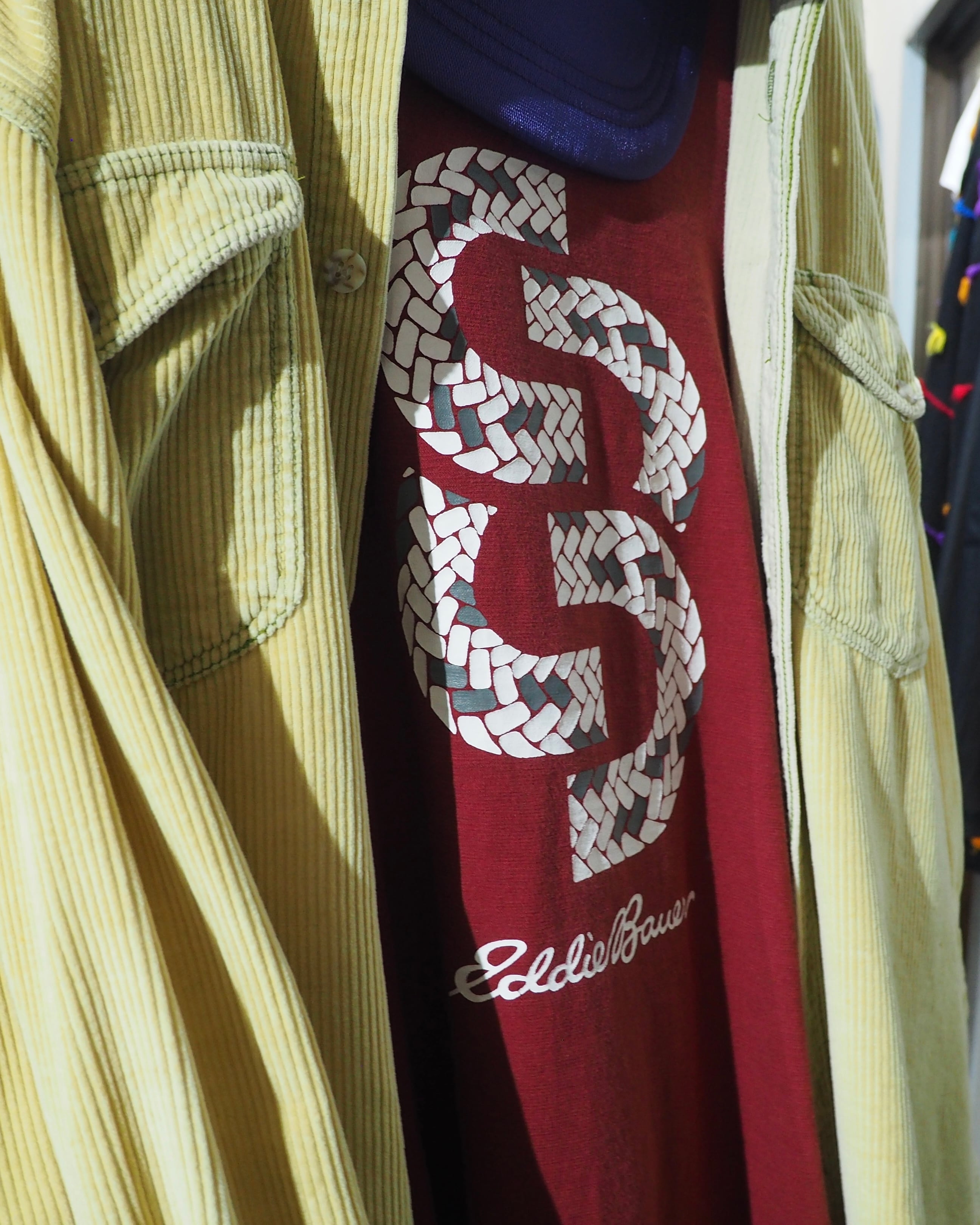 2000s " Eddie Bauer - 捻れ " Graphic Logo printed SS Tee