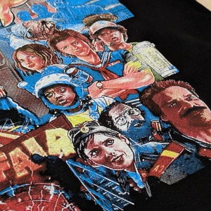 【 Stranger Things / ストレンジャーシングス  】ストレンジャーシングスSeason3 広告PRイラストデザイン / Tシャツ〚アメリカン雑貨 アメトイ〛