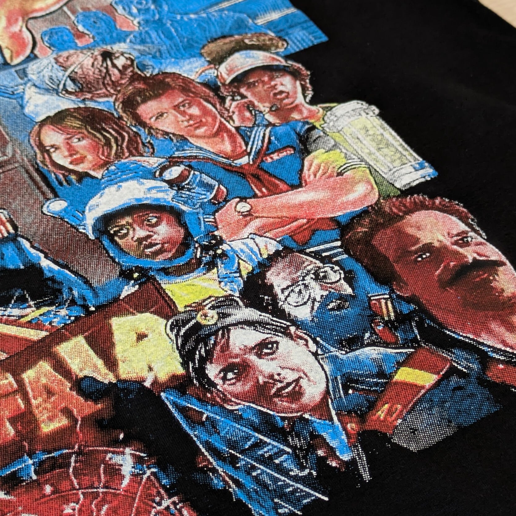 【 Stranger Things / ストレンジャーシングス  】ストレンジャーシングスSeason3 広告PRイラストデザイン / Tシャツ〚アメリカン雑貨 アメトイ〛