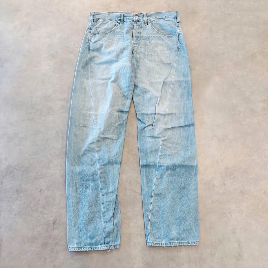 リーバイス エンジニアード ジーンズ W34 青 古着 立体 18591