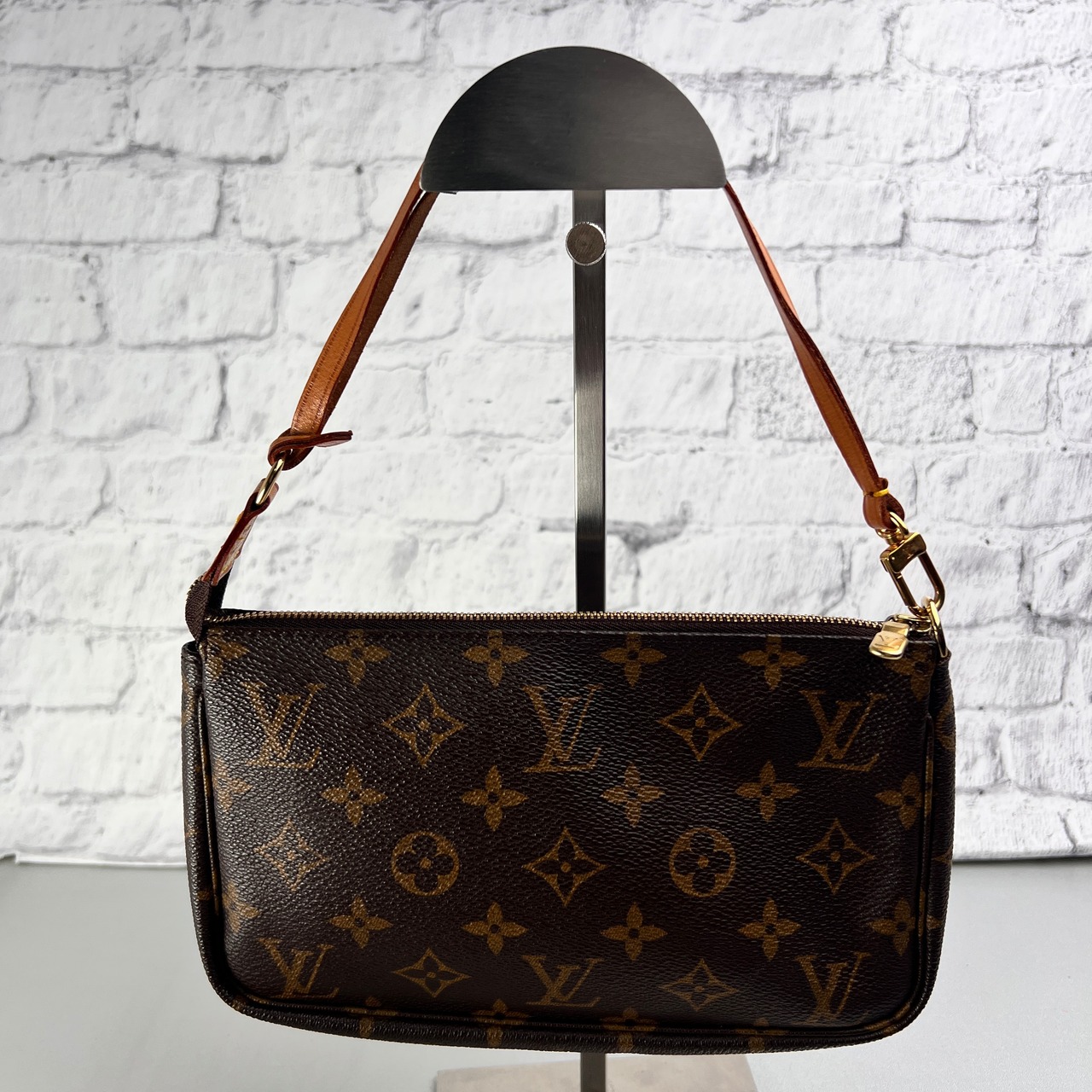 LOUIS VUITTON ヴィトン アクセソワール モノグラム レザー ポーチ・小物入れ ブラウン A-13706
