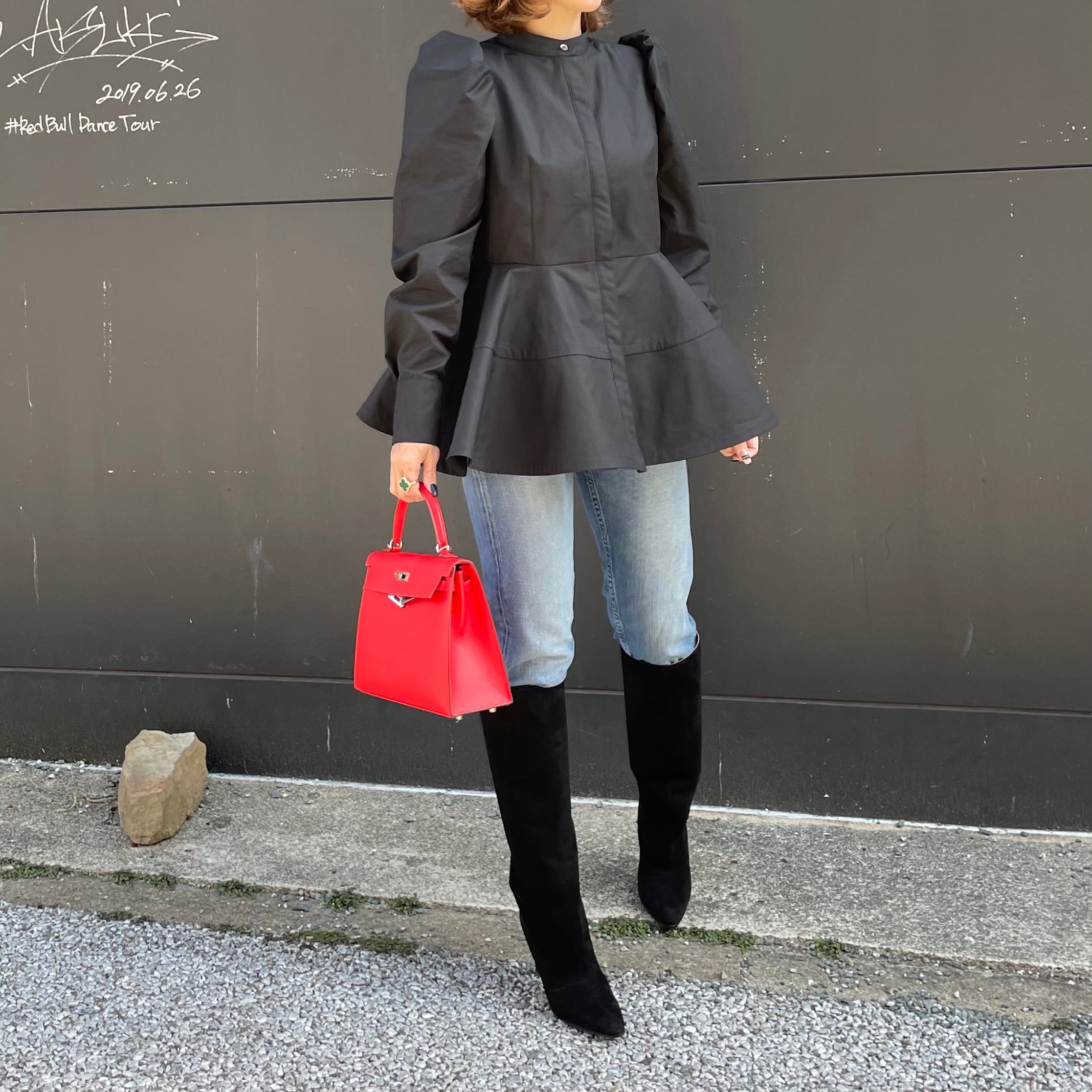 ペプラムブラウス Marie ブラック | Cygne 