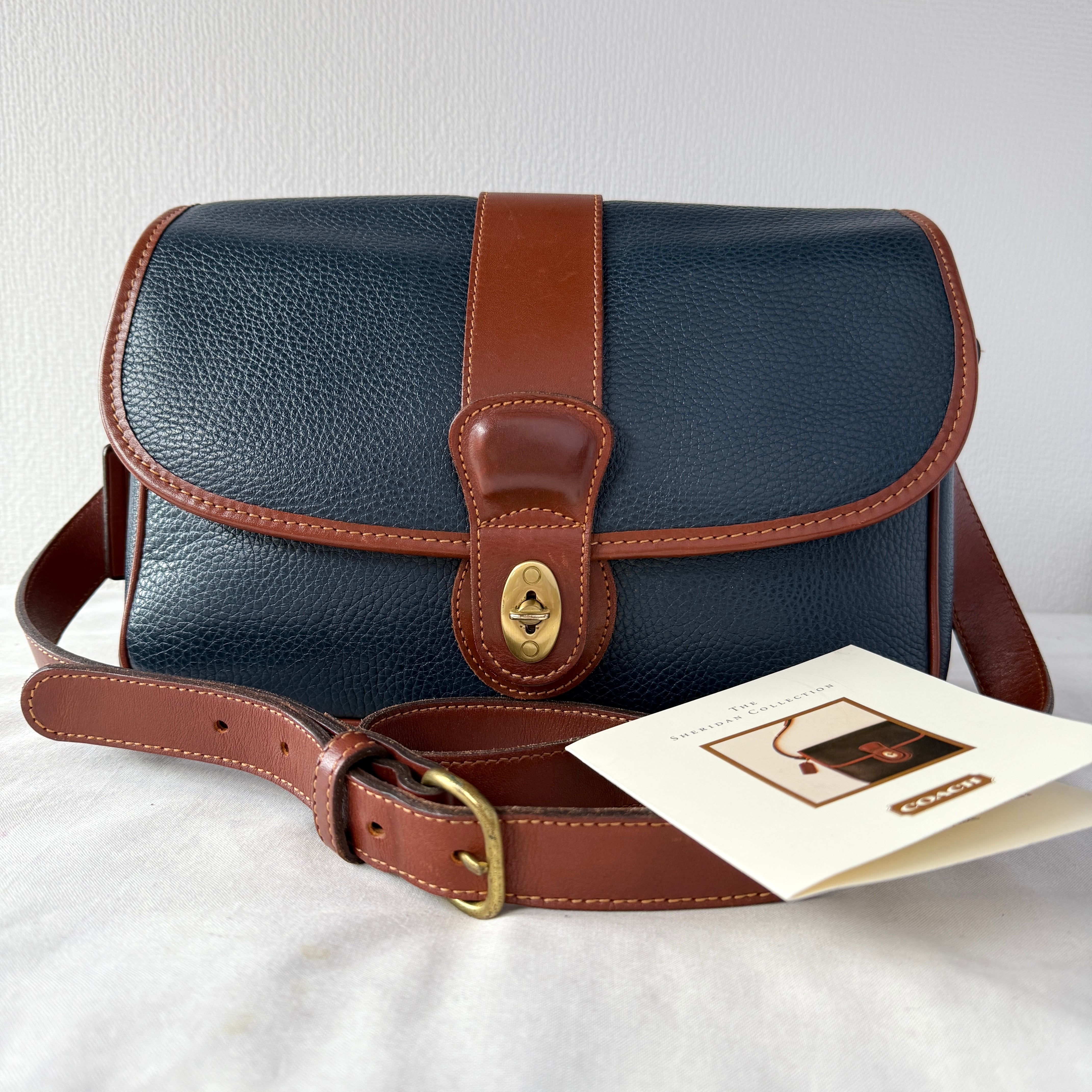 COACH オールドコーチ　シェリダンコレクション　ショルダーバッグ RARE VINTAGE COACH (OLD COACH オールドコーチ ショルダーバッグ) THE