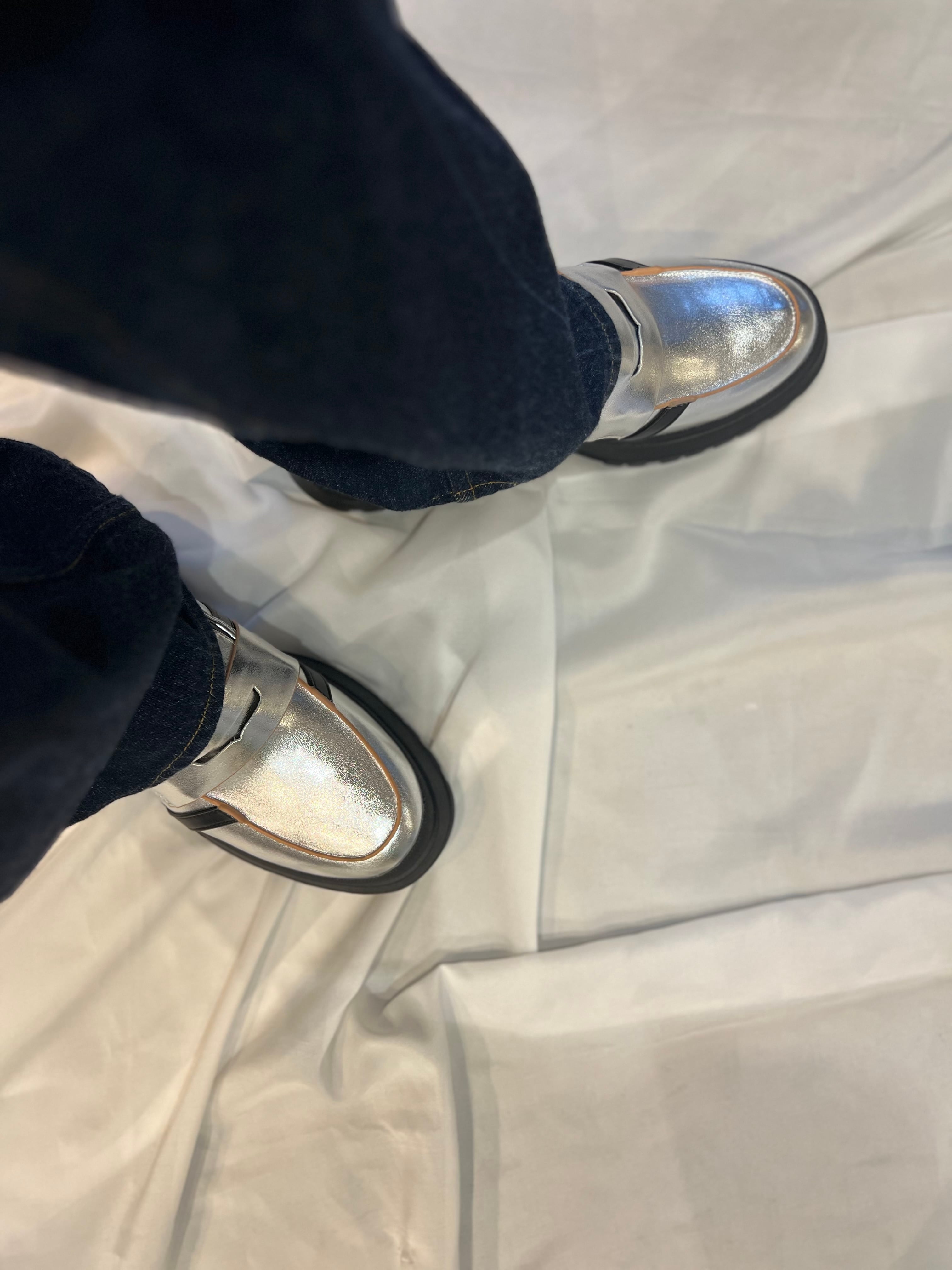 【MARECHAL TERRE】ライン入りローファー