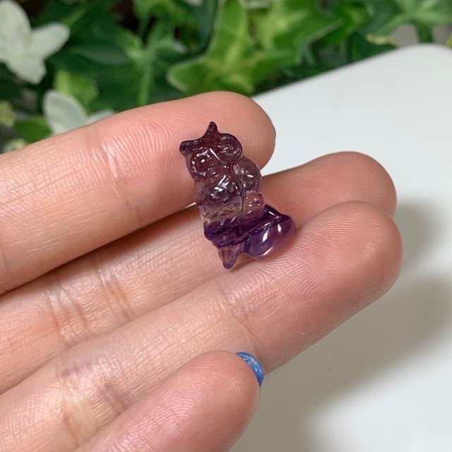 23.可愛い小さいフローライトふくろう