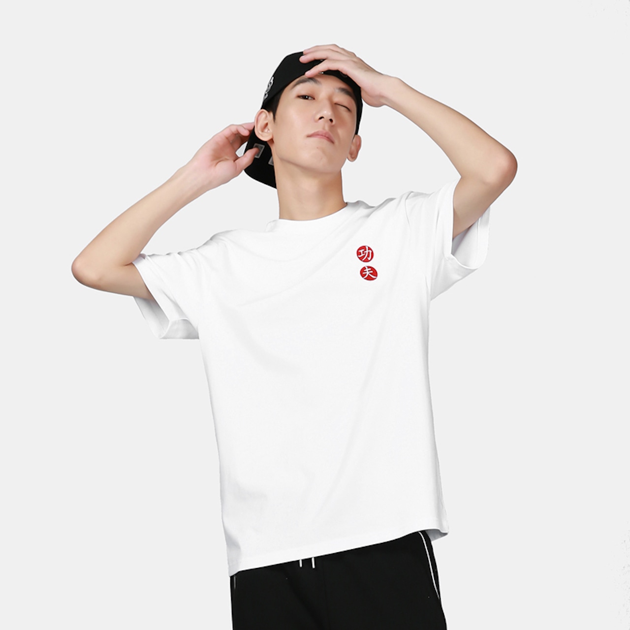 SALE 【HIPANDA ハイパンダ】メンズ カンフー プリント Tシャツ MEN'S KUNGFU PRINTED SHORT SLEEVED T-SHIRT / WHITE・BLACK