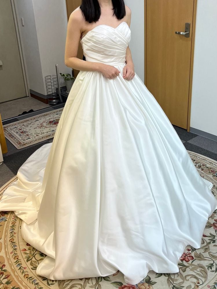 楽天市場】ウエディングドレス ベアトップ スレンダーライン オフ  