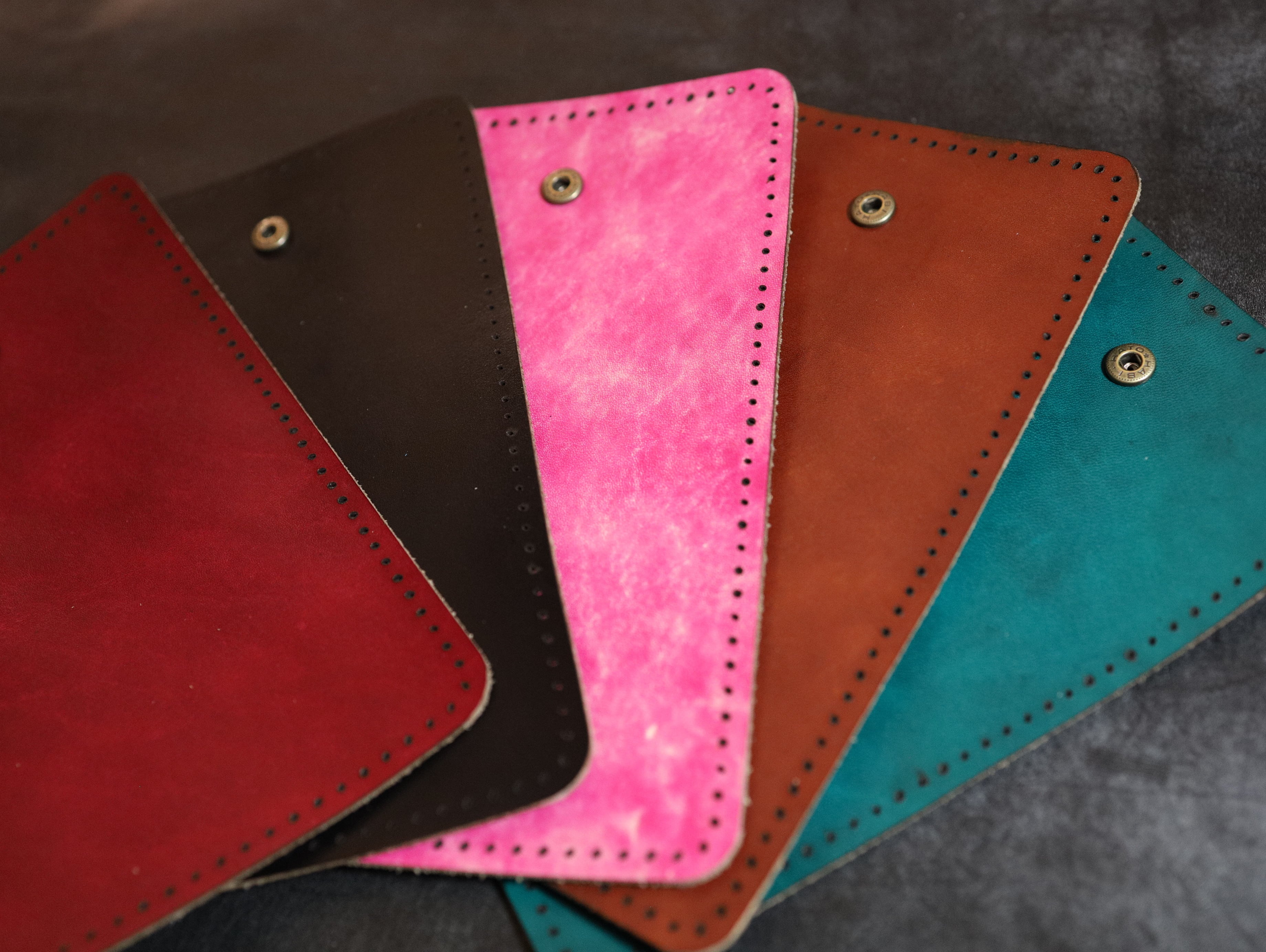 はじめてのレザークラフトキット｜本革ヌメ革キーケース制作セット（全5色）