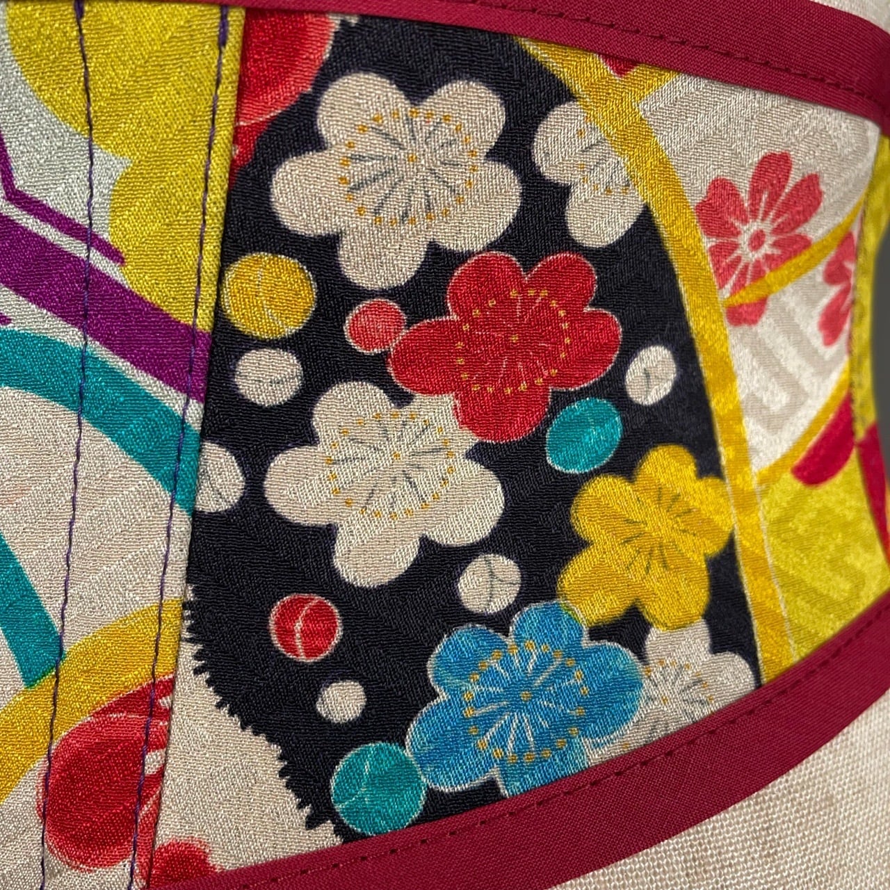 着物コルセット（アンティークはぎれより制作）Kimono Corset (Made of