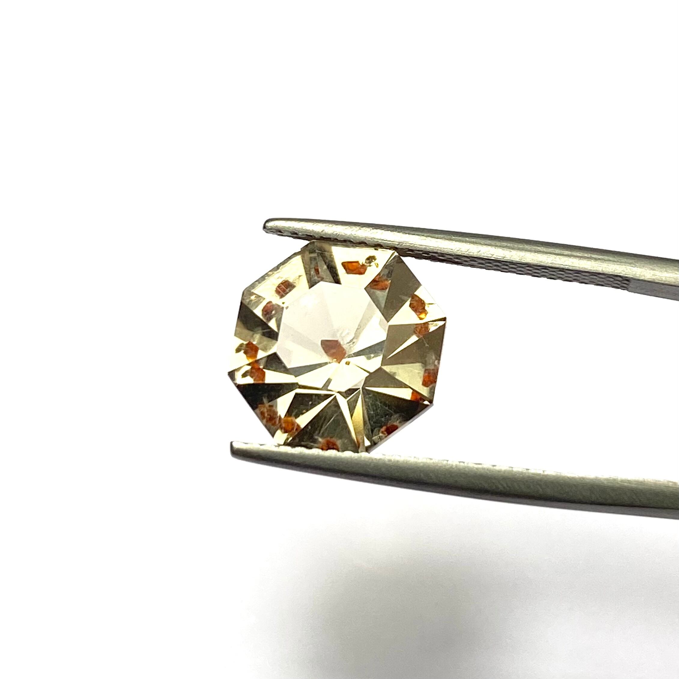 一部屋に一人ガーネットインクオーツ