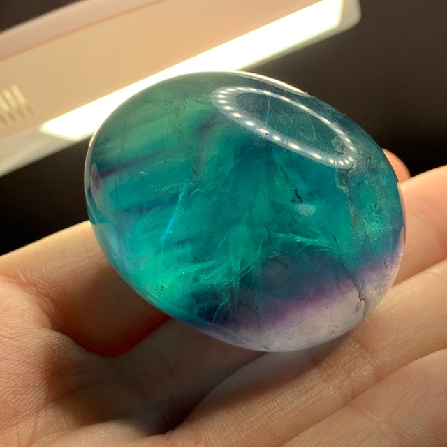 148.可愛いグラデーションフローライトたまご