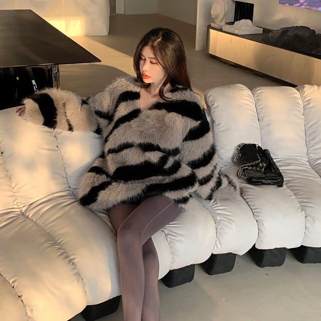 セーター レディース トップス ニット 総柄 かっこいい Vネック