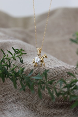 horse flower pendant