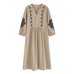 Embroidery Lantern Sleeve Dress 2Colors M-100