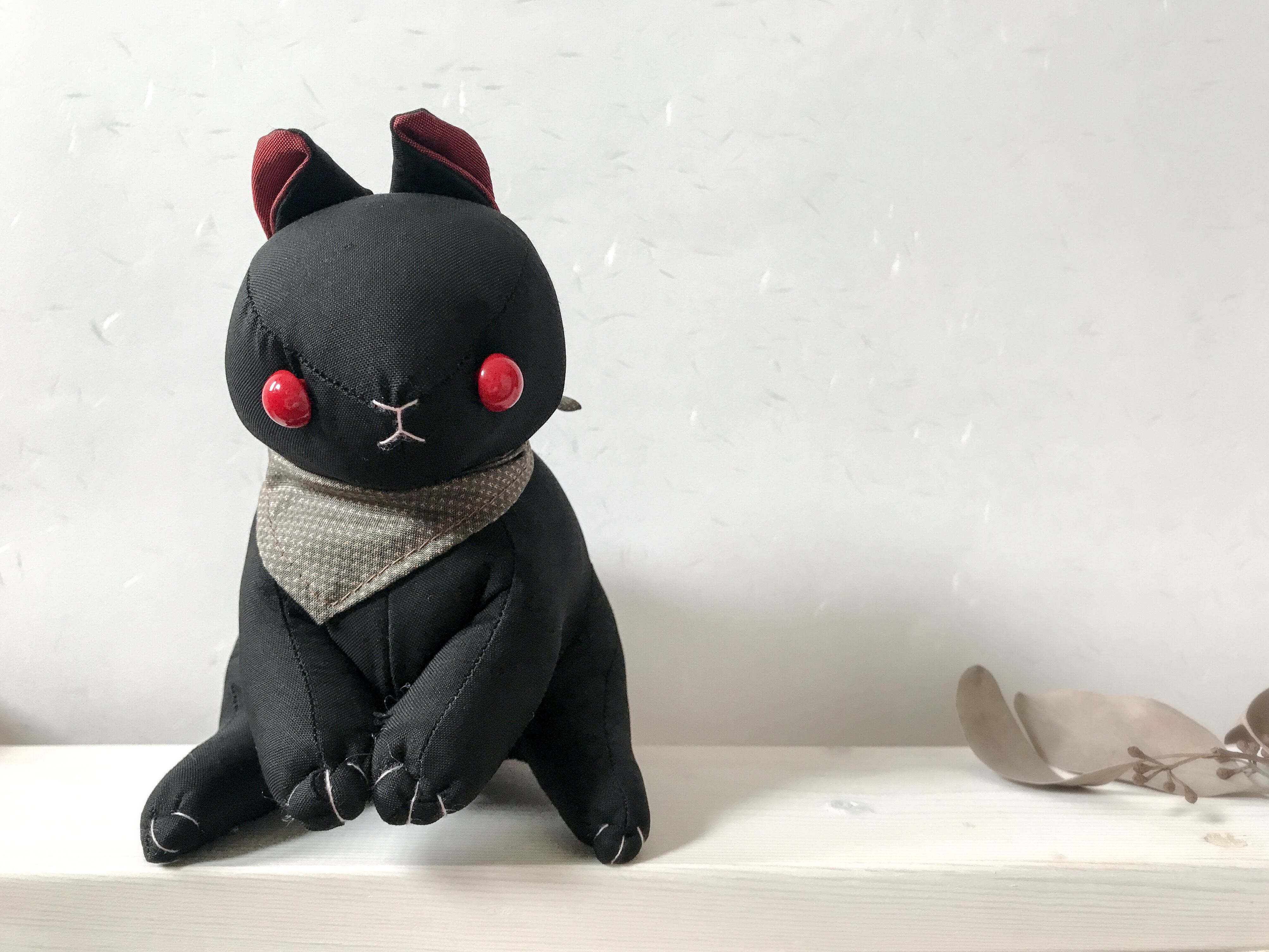 奄美大島紬のくろうさぎ ゆきのこうげい