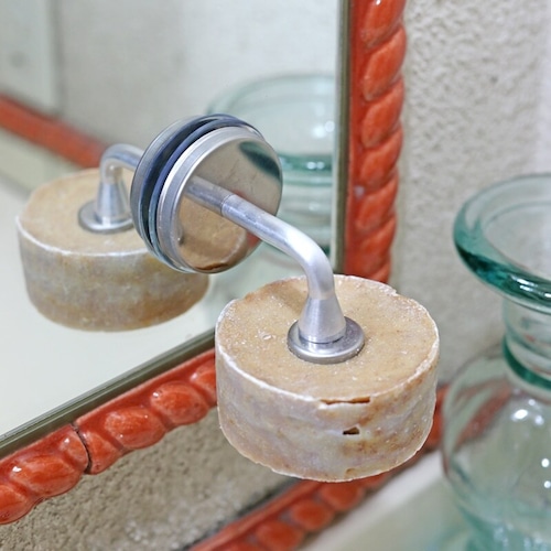 MAGNETIC SOAP HOLDER