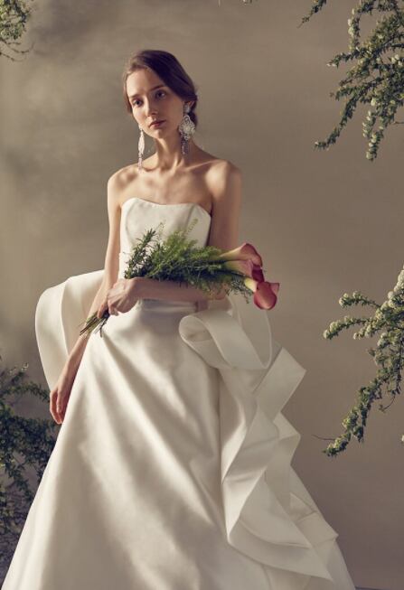 フランス風 ウエディングドレス 波形トレーン スレンダーライン ミニ  