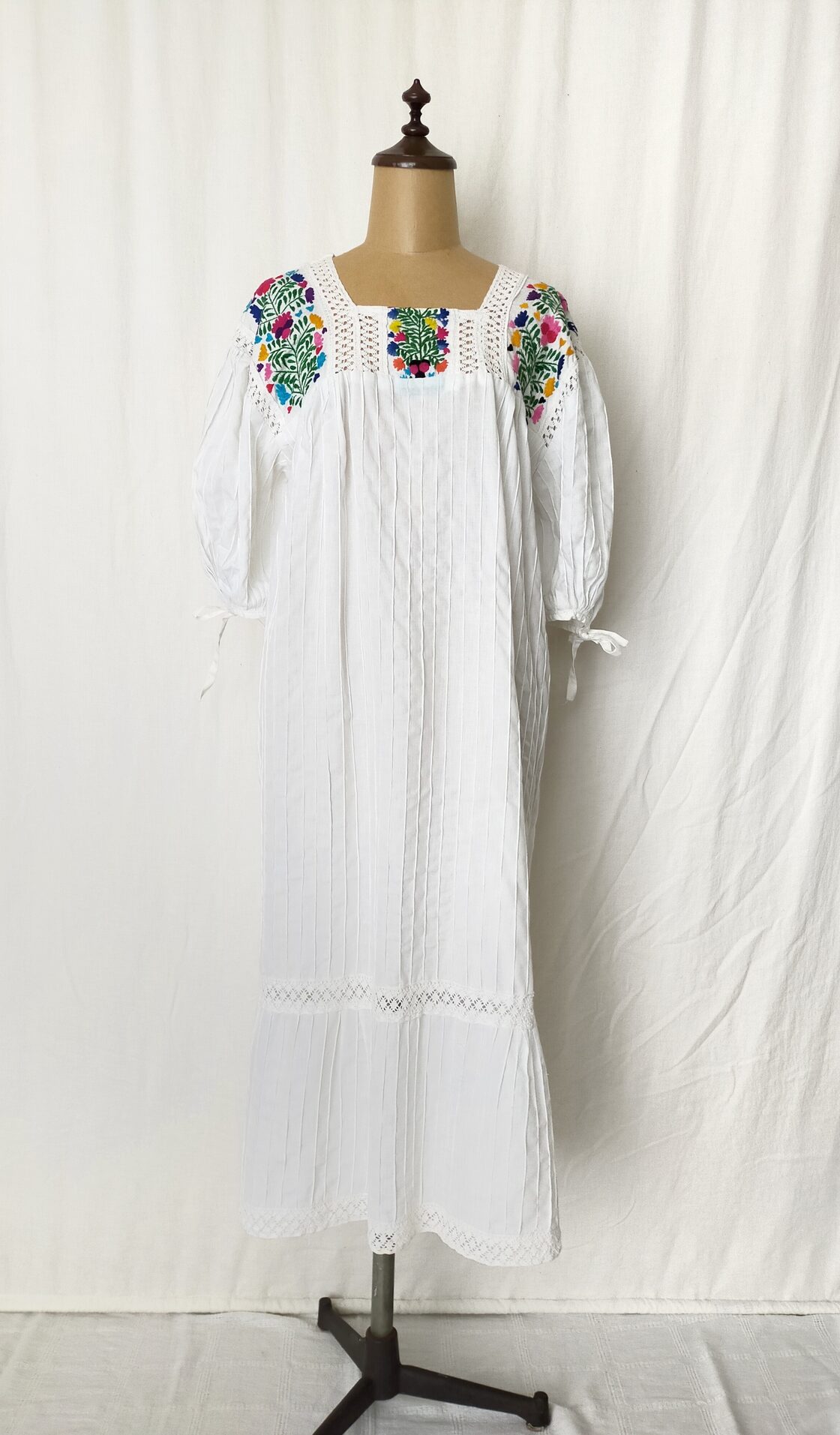 ワンピース メキシコ刺繍 ホワイト メキシカンワンピース白 草花刺繍 