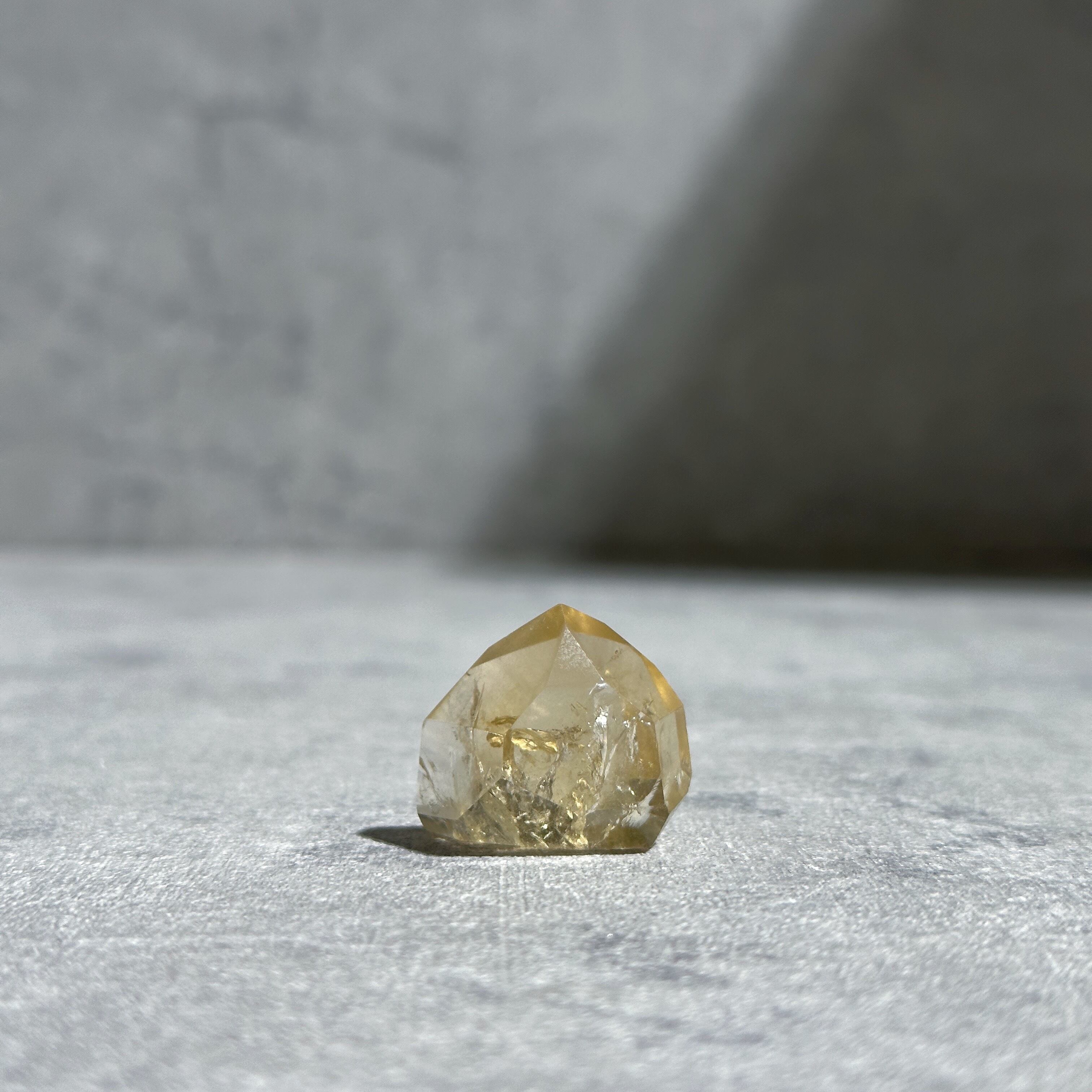 シトリン(黄水晶) タワー04◇ Citrine ◇ 天然石・鉱物・パワーストーン