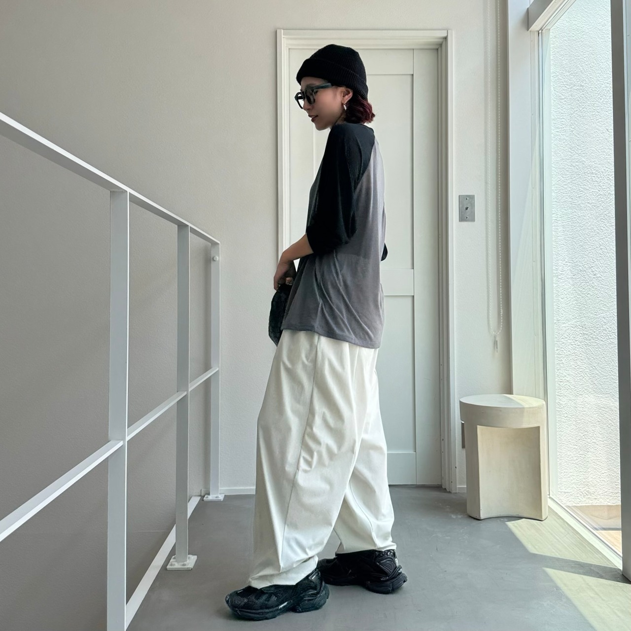 シアーラグランルーズロンTee/ブラック×チャコール