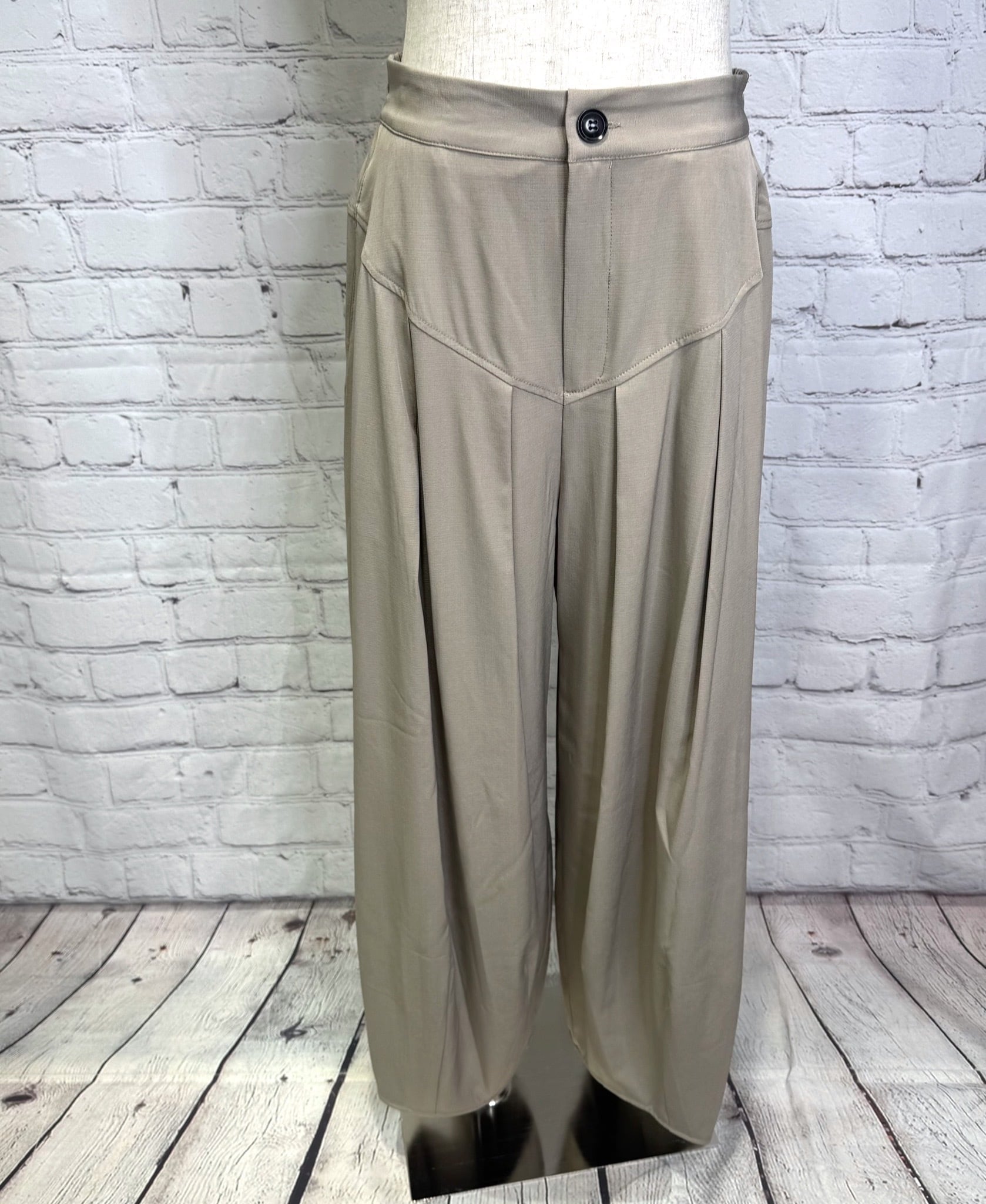 SALE！CYAN TOKYO シアントーキョー ヨークタックバルーンワイド