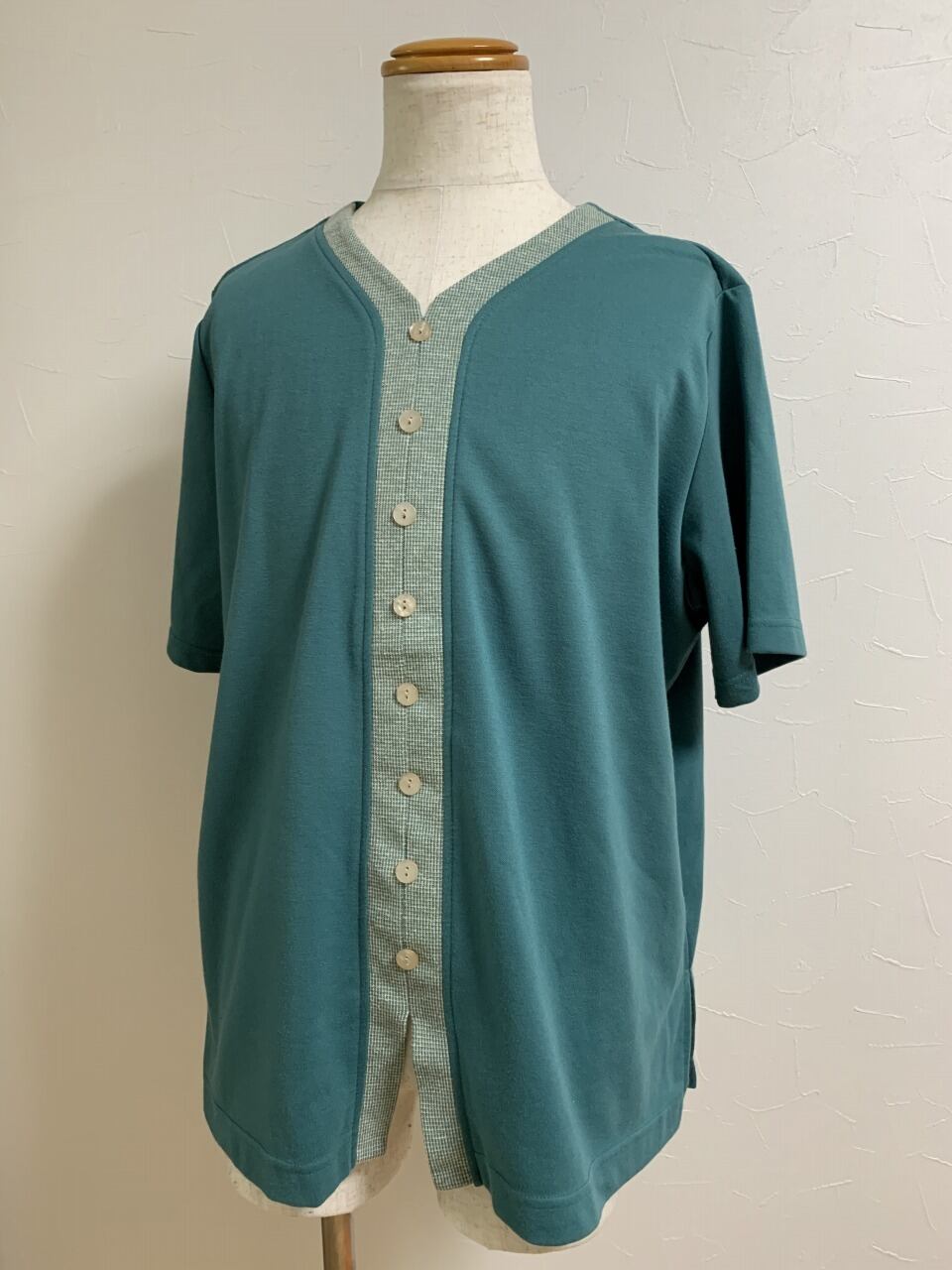 1980's Bi-Color Switched Design Cut and Sewn