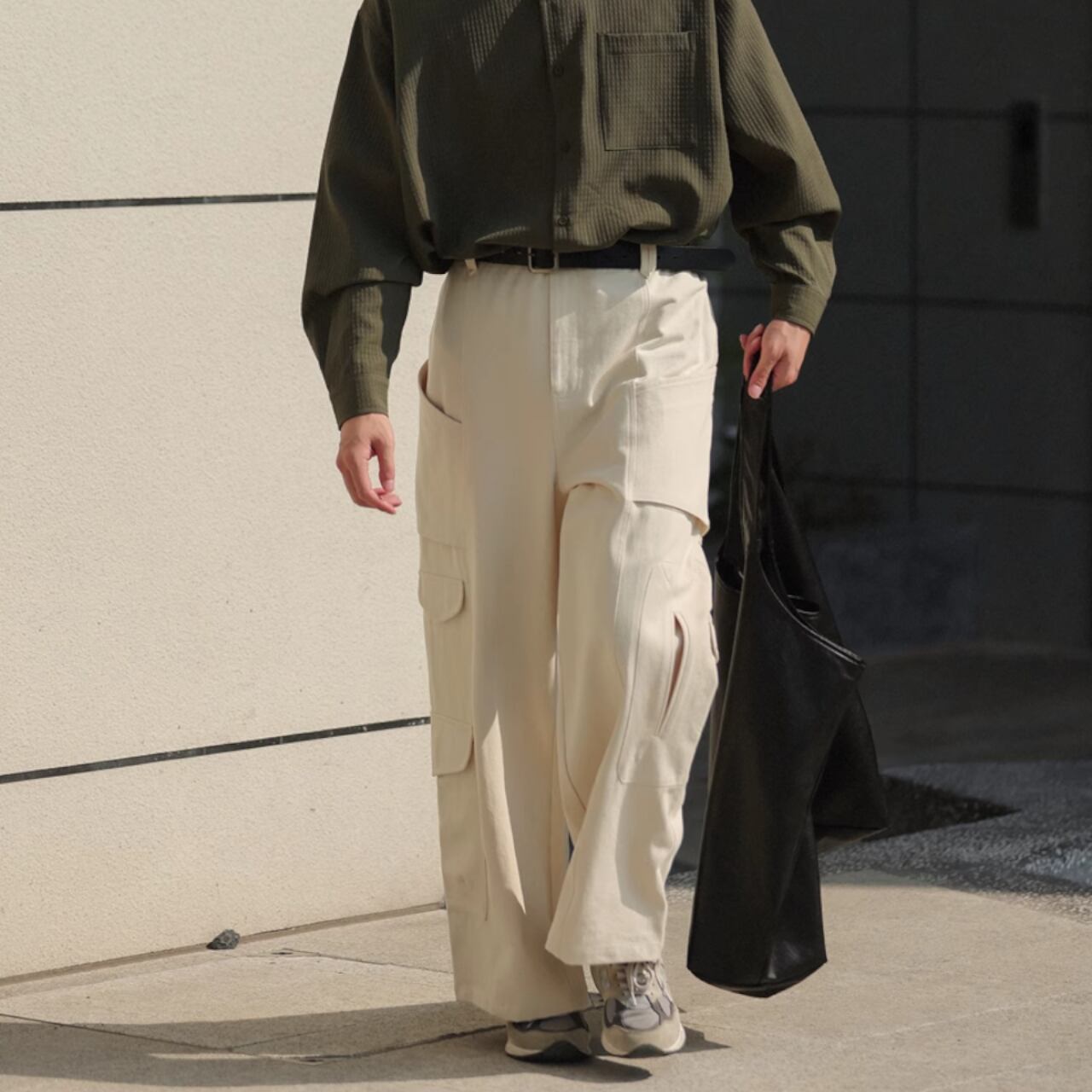 ストレート ベージュ マルチポケット カジュアルパンツ A1015