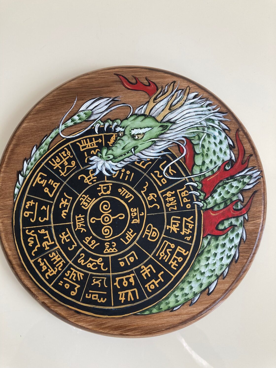 導き龍と龍体フトマニ図 青(緑)龍(20cm木製プレート)皿立て付き | Pay ID