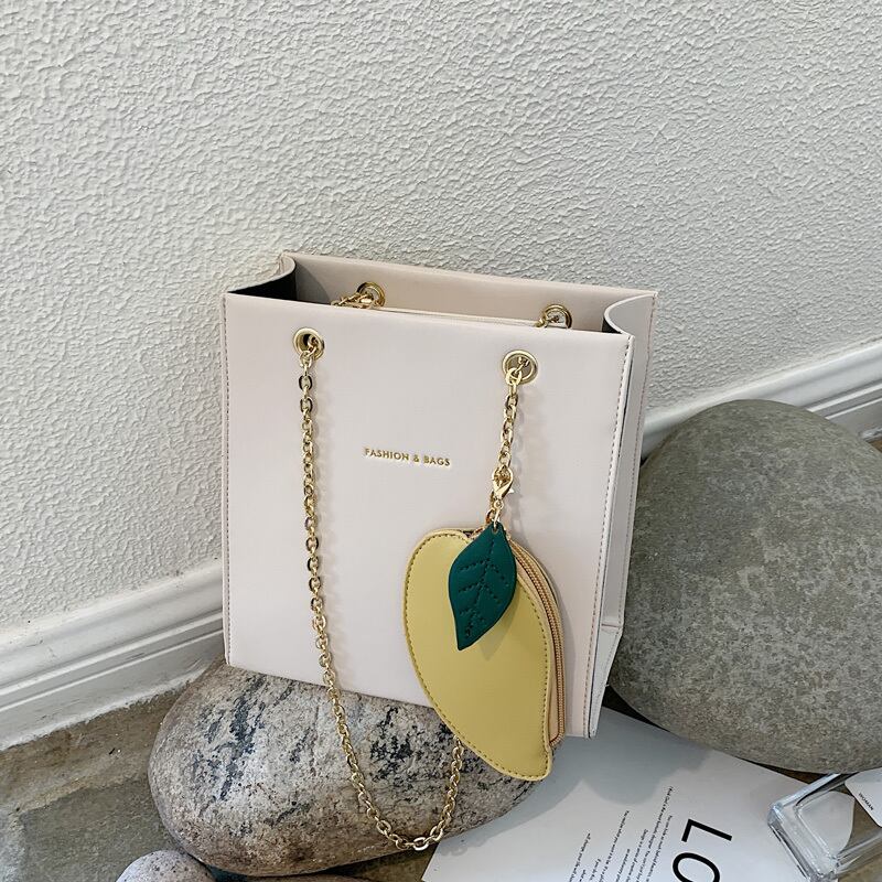 夏の小さなバッグ女性バッグ2020新しいトレンディなワイルドテクスチャメッセンジャーバッグファッションチェーンショルダー小さな正方形バッグ Tiancai_Wing_Bag1849394