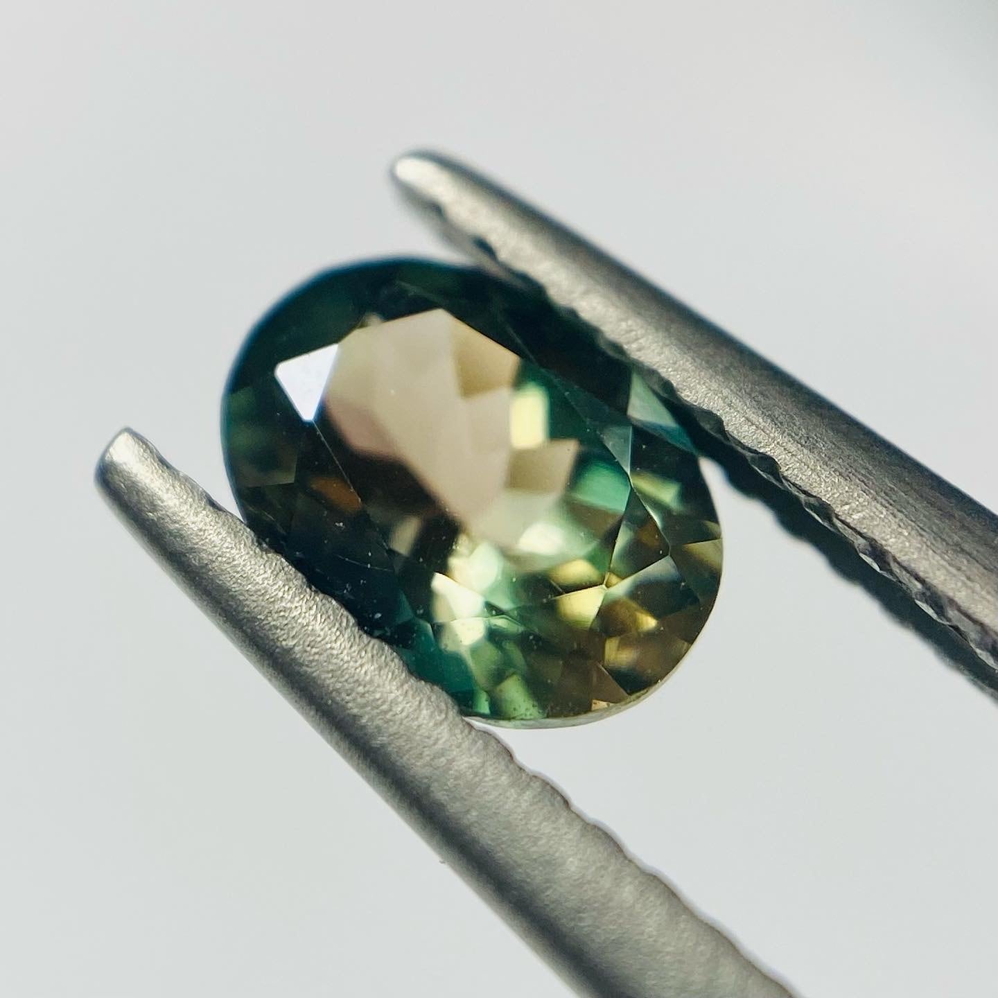 希少グリーンのオレゴンサンストーン8