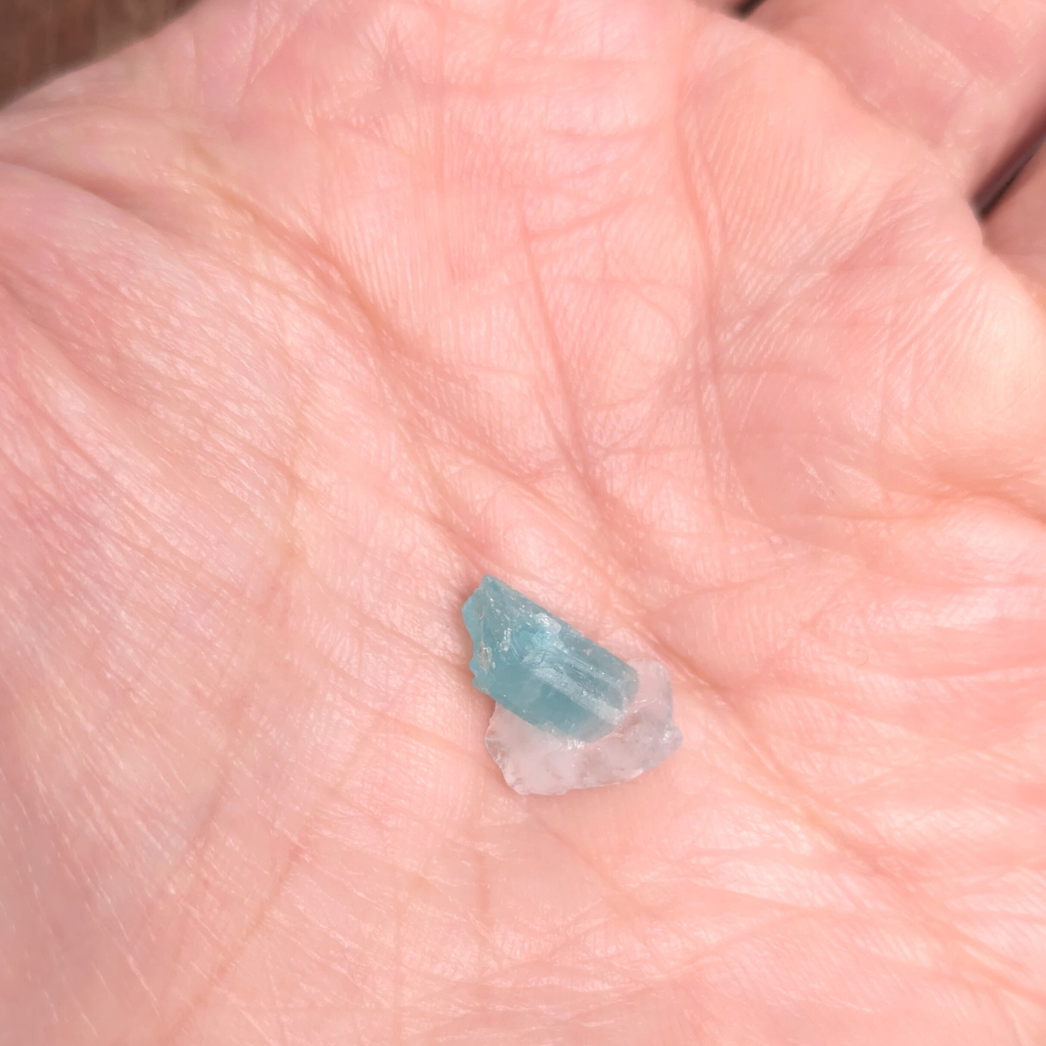 パライバトルマリン原石 ブラジル・パレーリャス産【2.39ct】PRO207751