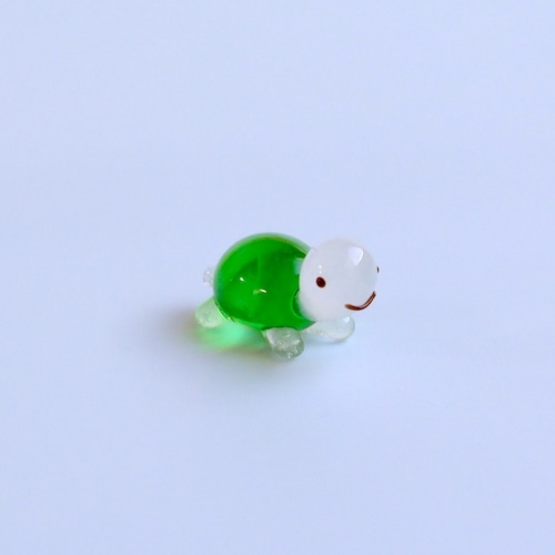 ガラスの置物「ミニマルカメ」